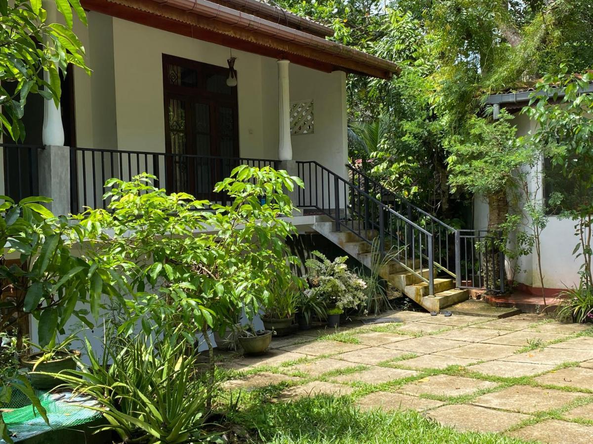 Villa Wedagedara Unawatuna Exteriör bild