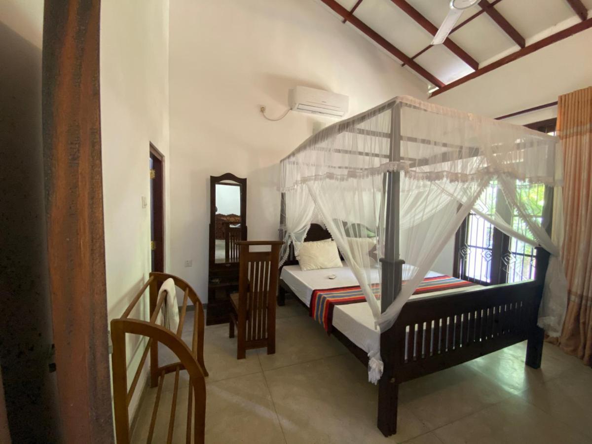 Villa Wedagedara Unawatuna Exteriör bild
